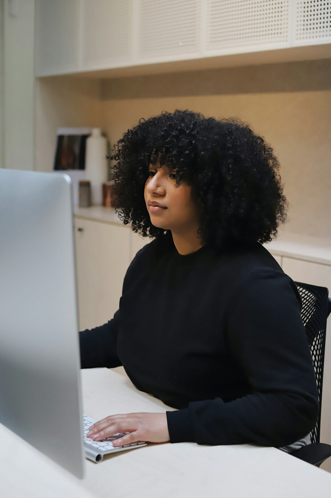 professional woman studying online